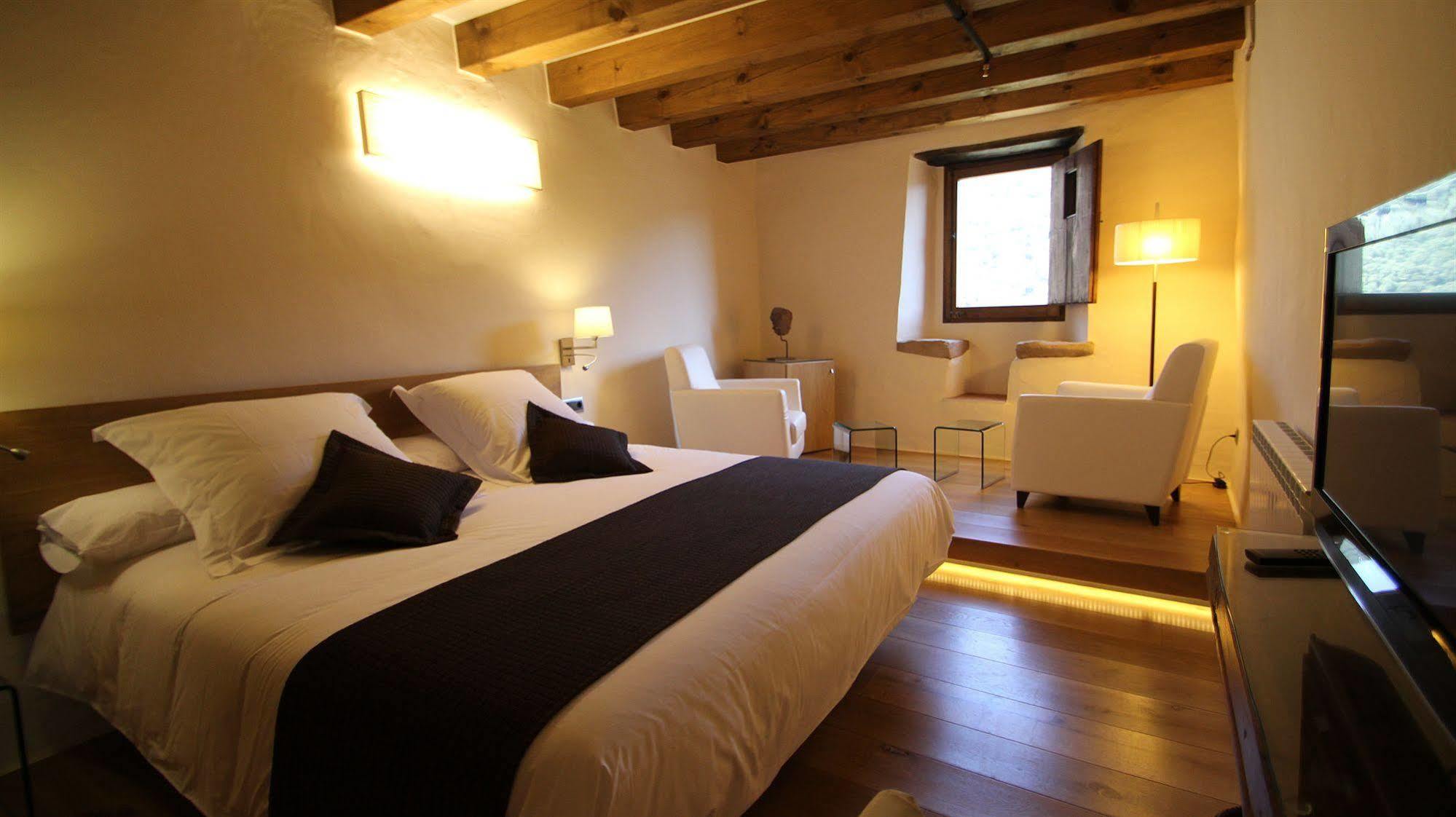 Hotel Can Cuch Cánoves Buitenkant foto